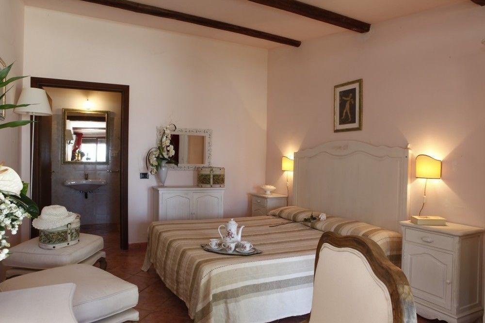 Il Poggio Dei Pettirossi Hotel Bevagna Exterior photo