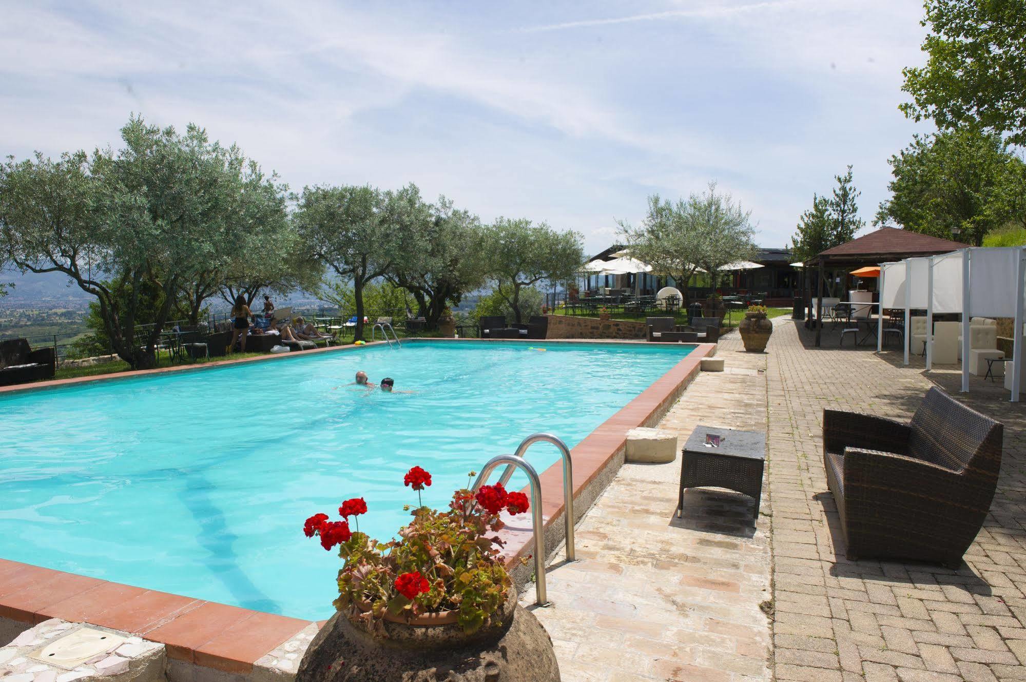Il Poggio Dei Pettirossi Hotel Bevagna Exterior photo